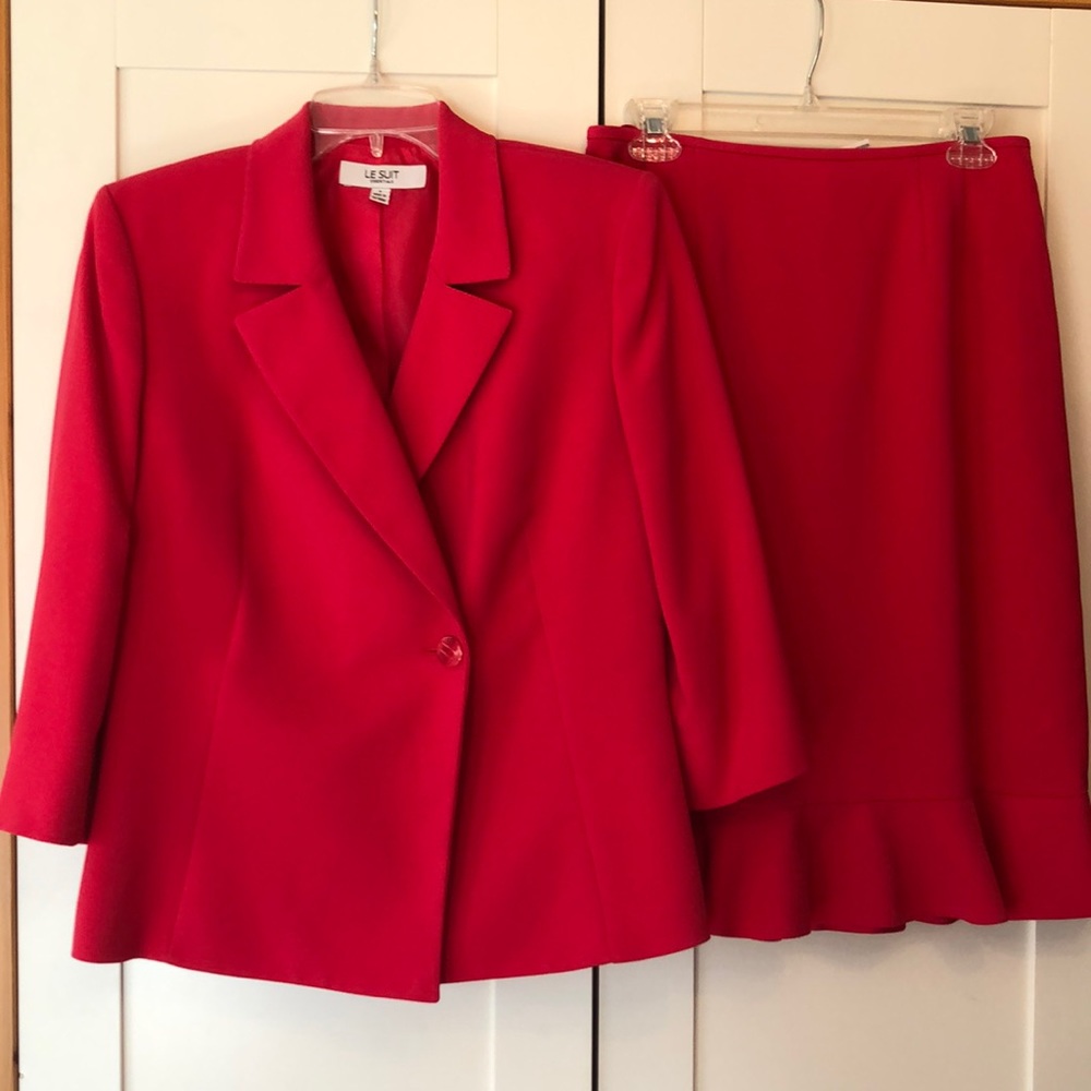 Le Suit Essentials Ladies Suit size 8